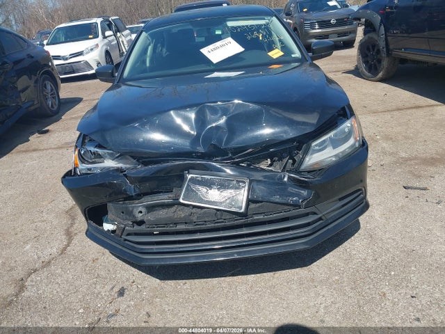 44804019 :رقم المزاد ، 3VW2K7AJ7FM268811 vin ، 2015 Volkswagen Jetta 2.0l S مزاد بيع