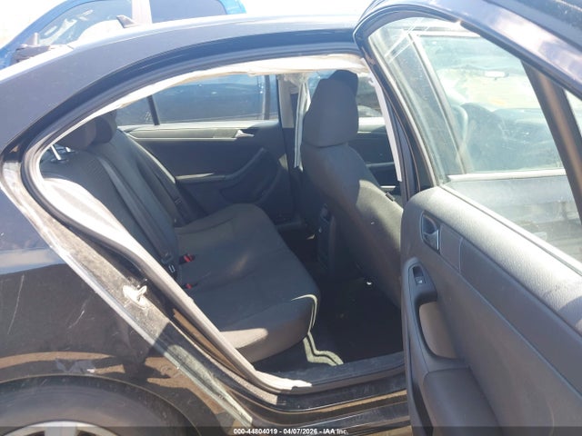 44804019 :رقم المزاد ، 3VW2K7AJ7FM268811 vin ، 2015 Volkswagen Jetta 2.0l S مزاد بيع