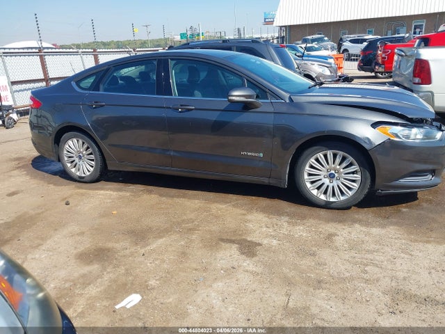 Продаж на аукціоні авто 2016 Ford Fusion Hybrid Se, vin: 3FA6P0LUXGR318552, номер лоту: 44804023