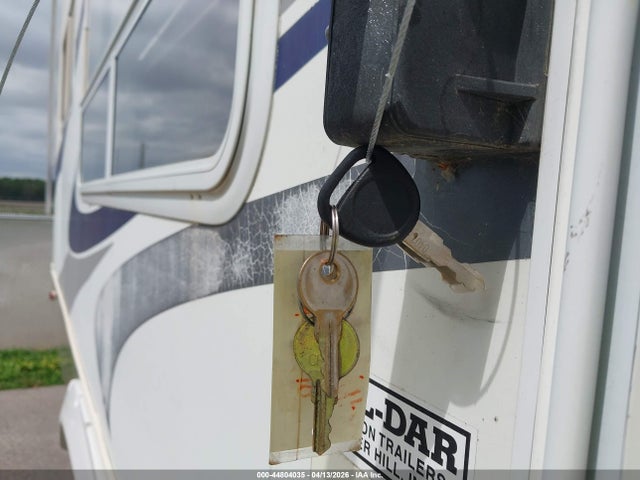Продажа на аукционе авто 2004 Keystone Challenger 5th Whl Travel Trailer, vin: 4YDF29R264H402770, номер лота: 44804035