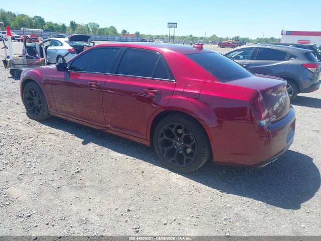 2019 Chrysler 300 300s მანქანა იყიდება აუქციონზე, vin: 2C3CCABGXKH628753, აუქციონის ნომერი: 44804051