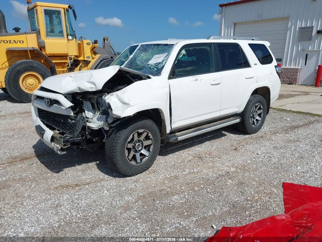 Toyota 4runner Sr5 Premium 2017 JTEBU5JR2H5426077 Image 2