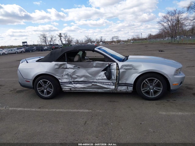 Продаж на аукціоні авто 2010 Ford Mustang V6/v6 Premium, vin: 1ZVBP8EN4A5173965, номер лоту: 44804128