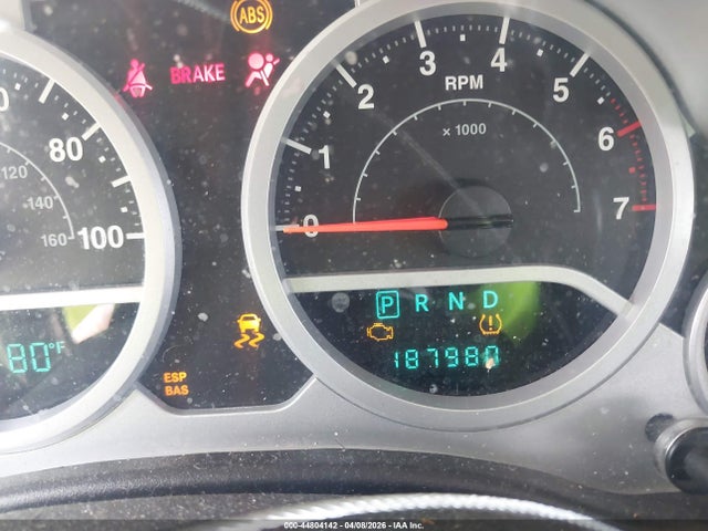 2010 Jeep Wrangler Unlimited Sahara მანქანა იყიდება აუქციონზე, vin: 1J4BA5H15AL185060, აუქციონის ნომერი: 44804142
