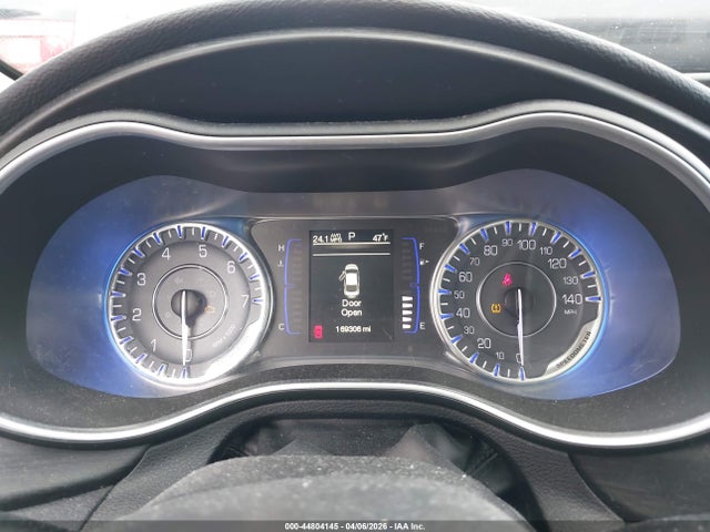 44804145 :رقم المزاد ، 1C3CCCAB4FN558987 vin ، 2015 Chrysler 200 Limited مزاد بيع