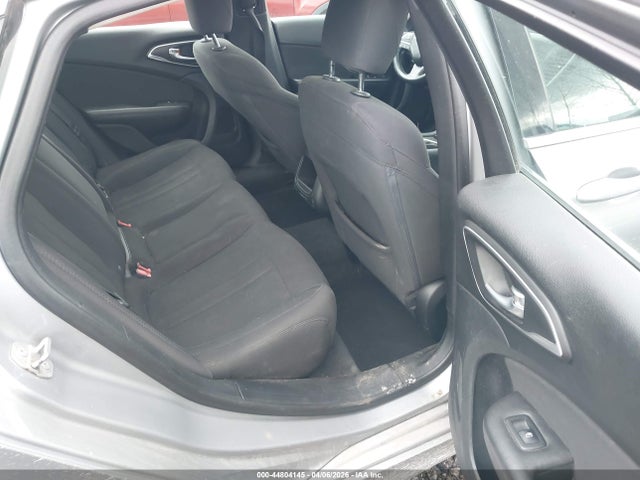 44804145 :رقم المزاد ، 1C3CCCAB4FN558987 vin ، 2015 Chrysler 200 Limited مزاد بيع