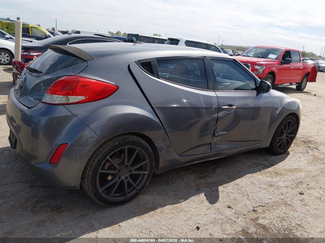 Aukcja sprzedaży 2013 Hyundai Veloster Base W/black, vin: KMHTC6AD7DU112202, numer aukcji: 44804169