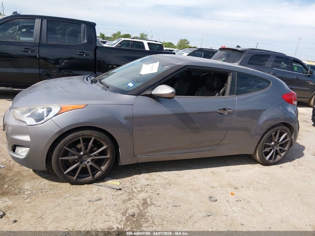 Aukcja sprzedaży 2013 Hyundai Veloster Base W/black, vin: KMHTC6AD7DU112202, numer aukcji: 44804169