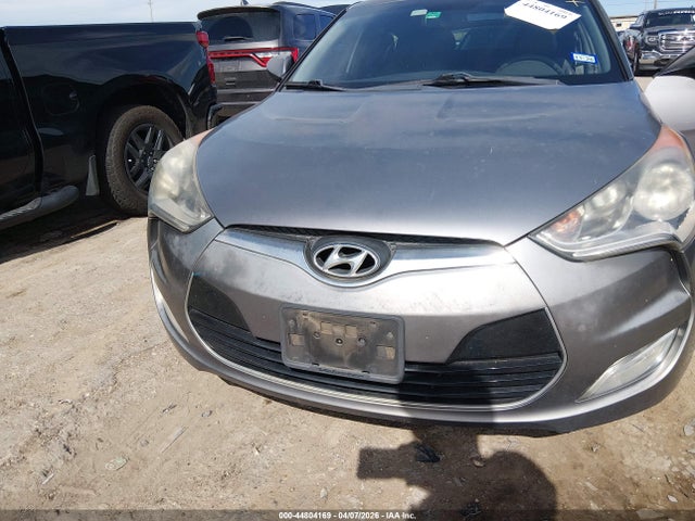 Aukcja sprzedaży 2013 Hyundai Veloster Base W/black, vin: KMHTC6AD7DU112202, numer aukcji: 44804169