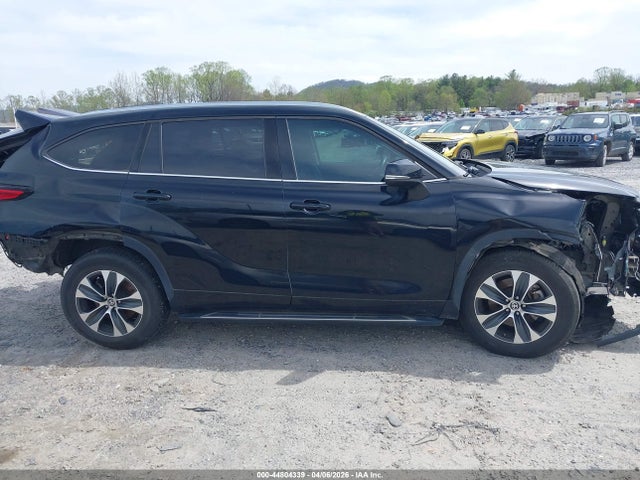 Продаж на аукціоні авто 2021 Toyota Highlander Xle, vin: 5TDGZRAH1MS526962, номер лоту: 44804339