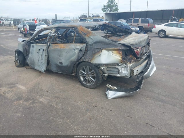 4T1BF1FK0HU804739 Toyota CAMRY SE