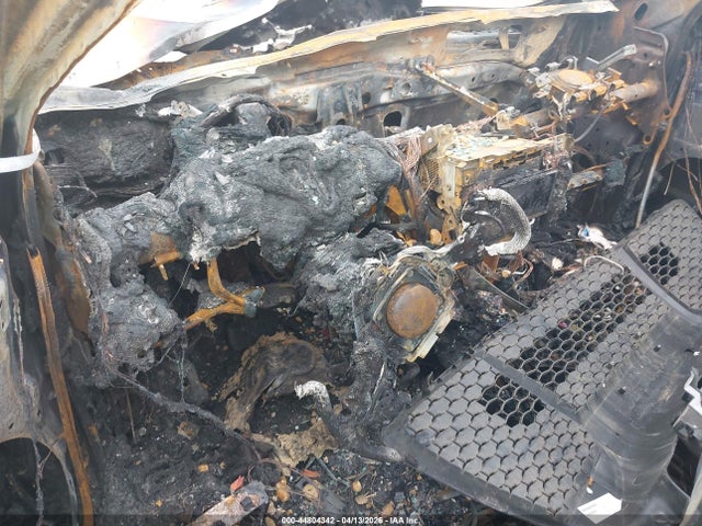 4T1BF1FK0HU804739 Toyota CAMRY SE