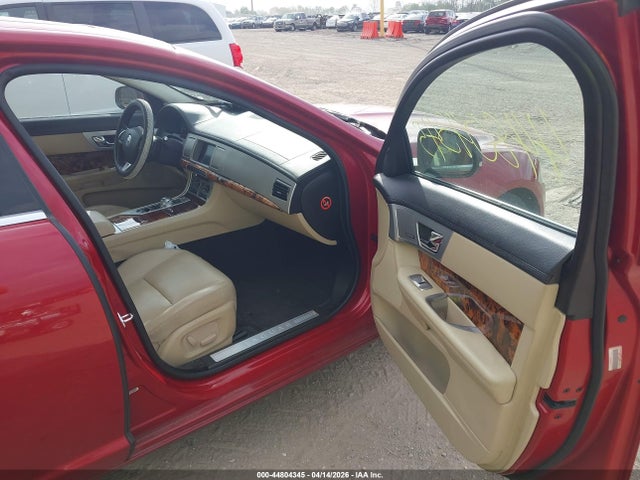 44804345 :رقم المزاد ، SAJWA0E75D8S97773 vin ، 2013 Jaguar Xf V6 Sc مزاد بيع