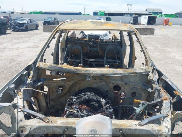 2021 Chevrolet Silverado 1500 4wd  Short Bed Rst მანქანა იყიდება აუქციონზე, vin: 1GCUYEEDXMZ175781, აუქციონის ნომერი: 44804349
