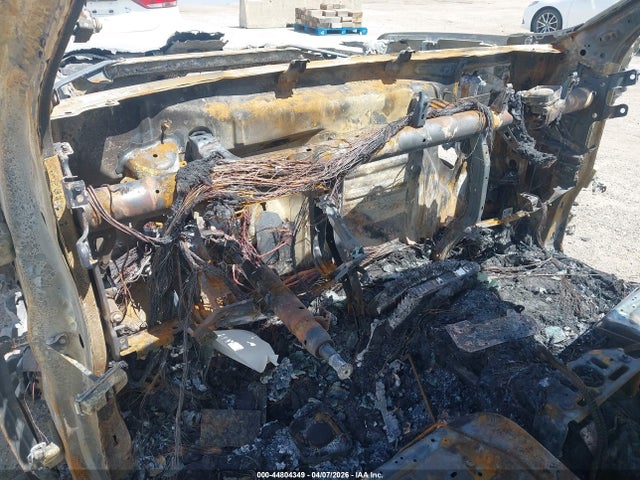 2021 Chevrolet Silverado 1500 4wd  Short Bed Rst მანქანა იყიდება აუქციონზე, vin: 1GCUYEEDXMZ175781, აუქციონის ნომერი: 44804349