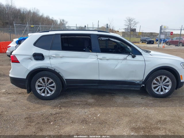 44804401 :رقم المزاد ، 3VV0B7AX7JM094859 vin ، 2018 Volkswagen Tiguan 2.0t S مزاد بيع