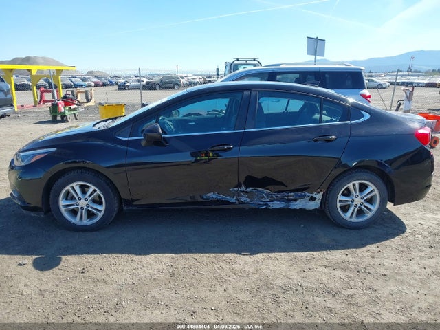 1G1BE5SM2J7124683 Chevrolet Cruze Lt Auto