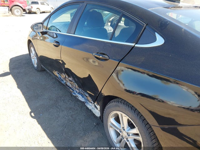 1G1BE5SM2J7124683 Chevrolet Cruze Lt Auto