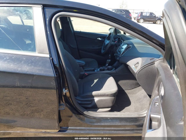 1G1BE5SM2J7124683 Chevrolet Cruze Lt Auto