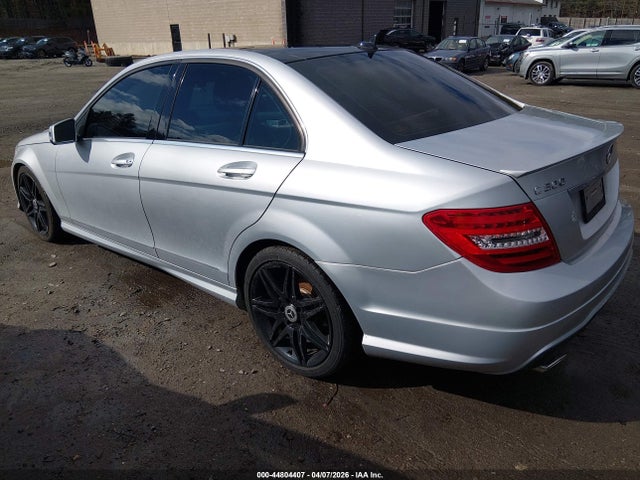 Aukcja sprzedaży 2013 Mercedes-benz C 300 Sport 4matic, vin: WDDGF8AB0DR268551, numer aukcji: 44804407