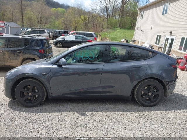 Продаж на аукціоні авто 2022 Tesla Model Y Long Range Dual Motor All-wheel Drive, vin: 7SAYGDEE6NF379379, номер лоту: 44804430