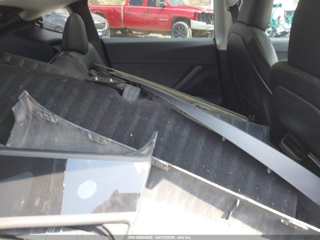 Продаж на аукціоні авто 2022 Tesla Model Y Long Range Dual Motor All-wheel Drive, vin: 7SAYGDEE6NF379379, номер лоту: 44804430