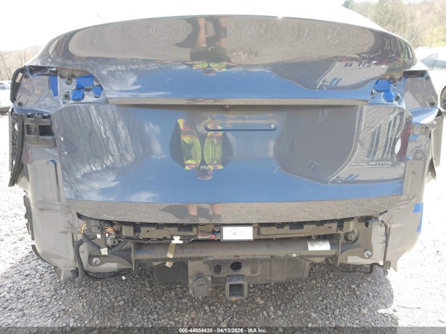 Продаж на аукціоні авто 2022 Tesla Model Y Long Range Dual Motor All-wheel Drive, vin: 7SAYGDEE6NF379379, номер лоту: 44804430