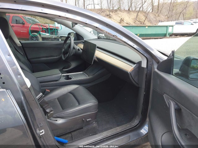Продаж на аукціоні авто 2022 Tesla Model Y Long Range Dual Motor All-wheel Drive, vin: 7SAYGDEE6NF379379, номер лоту: 44804430