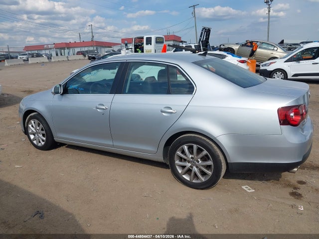 44804437 :رقم المزاد ، 3VWRZ7AJ1AM035655 vin ، 2010 Volkswagen Jetta Se مزاد بيع