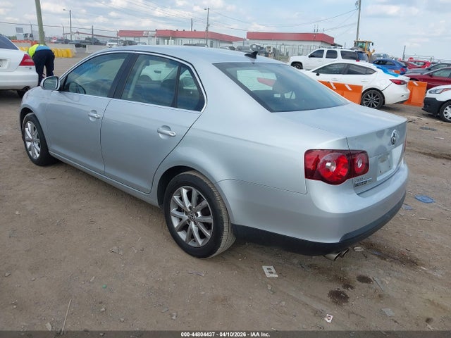 44804437 :رقم المزاد ، 3VWRZ7AJ1AM035655 vin ، 2010 Volkswagen Jetta Se مزاد بيع