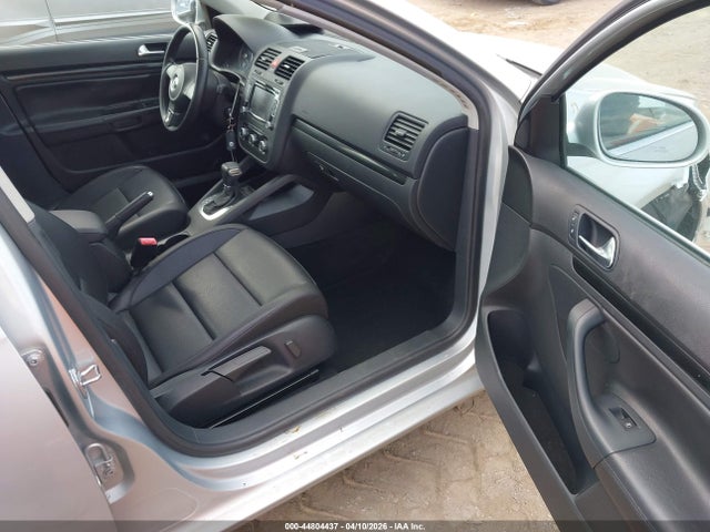 44804437 :رقم المزاد ، 3VWRZ7AJ1AM035655 vin ، 2010 Volkswagen Jetta Se مزاد بيع