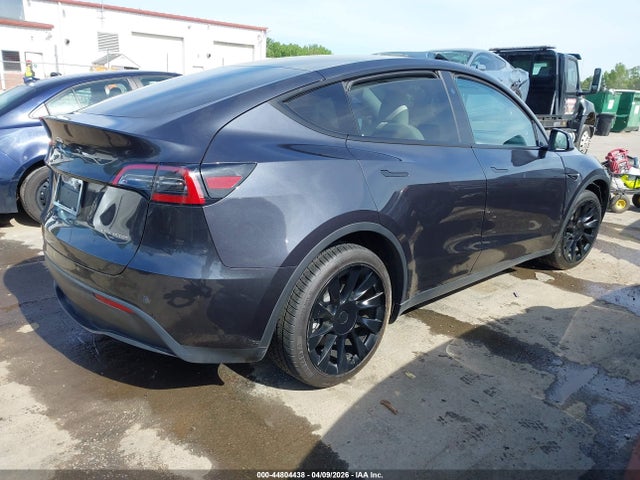Продажа на аукционе авто 2024 Tesla Model Y Long Range Dual Motor All-wheel Drive, vin: 7SAYGAEE6RF108312, номер лота: 44804438