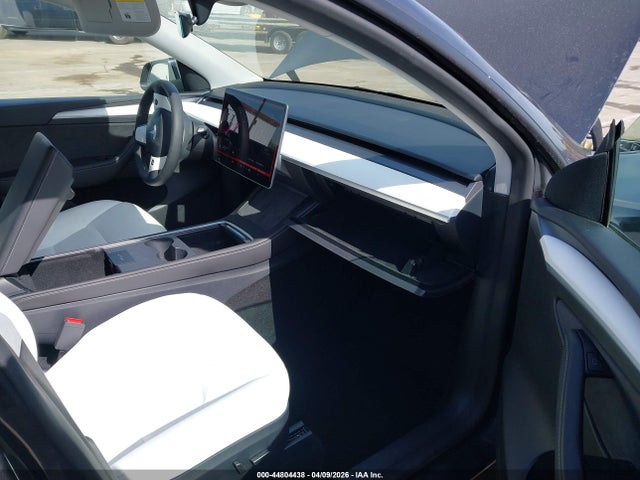 Продажа на аукционе авто 2024 Tesla Model Y Long Range Dual Motor All-wheel Drive, vin: 7SAYGAEE6RF108312, номер лота: 44804438