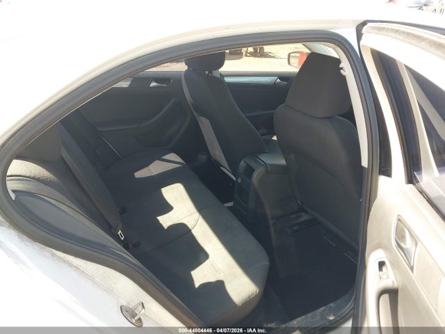 Продажа на аукционе авто 2015 Volkswagen Jetta 1.8t Se, vin: 3VWD17AJ8FM269932, номер лота: 44804446