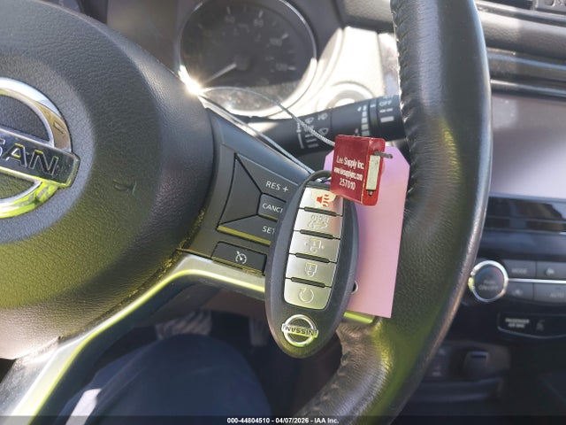 44804510 :رقم المزاد ، 5N1AT2MT7HC875318 vin ، 2017 Nissan Rogue Sv مزاد بيع