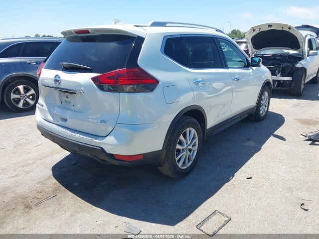44804510 :رقم المزاد ، 5N1AT2MT7HC875318 vin ، 2017 Nissan Rogue Sv مزاد بيع