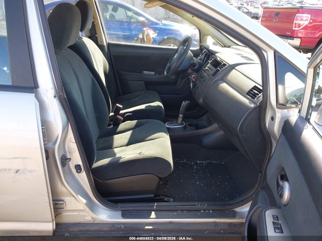 44804532 :رقم المزاد ، 3N1BC1CPXBL430822 vin ، 2011 Nissan Versa 1.8s مزاد بيع