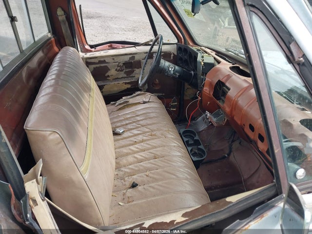 1983 Chevrolet C10 მანქანა იყიდება აუქციონზე, vin: 1GCDC14D5DF367300, აუქციონის ნომერი: 44804582