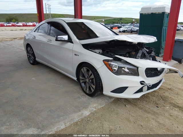 2016 MERCEDES-BENZ CLA 250 WDDSJ4EB6GN371027