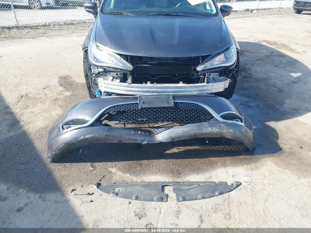 Aukcja sprzedaży 2017 Chrysler Pacifica Touring-l, vin: 2C4RC1BG9HR733826, numer aukcji: 44804651