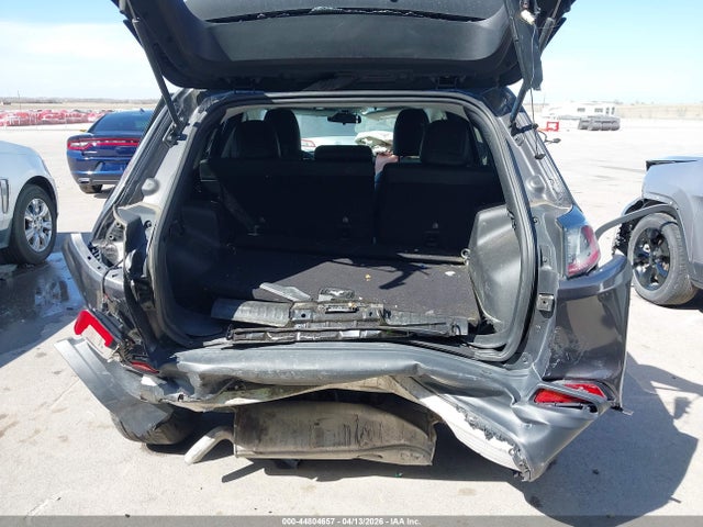 Продаж на аукціоні авто 2019 Jeep Cherokee Latitude Plus Fwd, vin: 1C4PJLLB3KD420549, номер лоту: 44804657