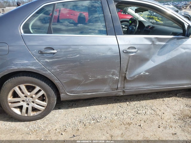 44804674 :رقم المزاد ، 3VWSG71K96M716850 vin ، 2006 Volkswagen Jetta 2.5 مزاد بيع