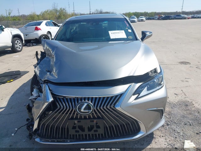 44804675 :رقم المزاد ، 58ADZ1B15MU106451 vin ، 2021 Lexus Es 350 مزاد بيع