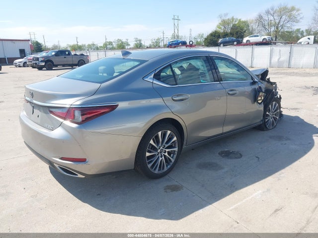 44804675 :رقم المزاد ، 58ADZ1B15MU106451 vin ، 2021 Lexus Es 350 مزاد بيع