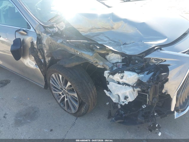 44804675 :رقم المزاد ، 58ADZ1B15MU106451 vin ، 2021 Lexus Es 350 مزاد بيع