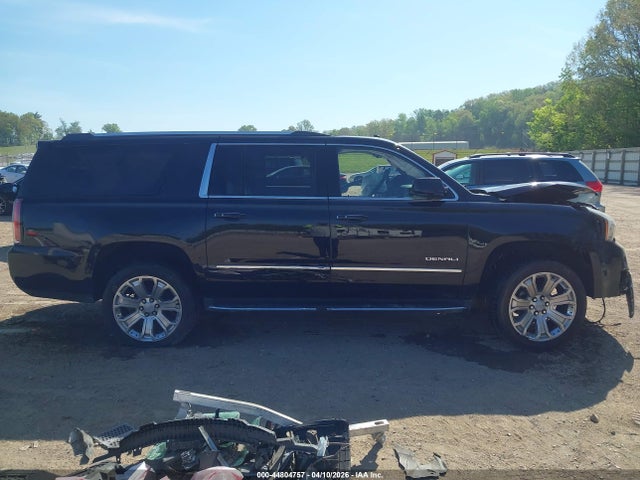 2019 Gmc Yukon Xl Denali მანქანა იყიდება აუქციონზე, vin: 1GKS2HKJ3KR226771, აუქციონის ნომერი: 44804757