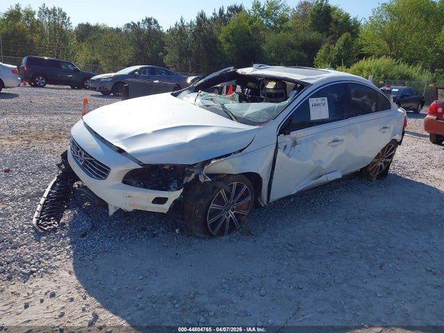 Volvo S60 T6 Platinum 2015 YV149MFM8F1343032 Image 2
