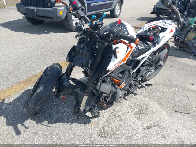 Продаж на аукціоні авто 2022 Ktm 390 Duke, vin: MD2JPJ407NC235642, номер лоту: 44804780