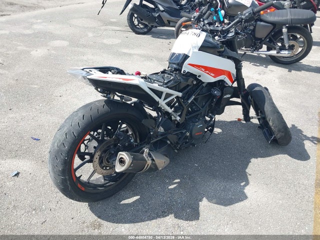 Продаж на аукціоні авто 2022 Ktm 390 Duke, vin: MD2JPJ407NC235642, номер лоту: 44804780