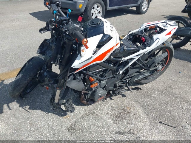 Продаж на аукціоні авто 2022 Ktm 390 Duke, vin: MD2JPJ407NC235642, номер лоту: 44804780